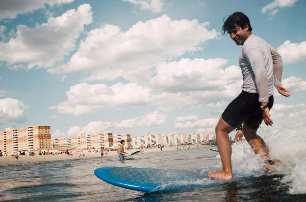 Simulating Surfing Movements Indoors