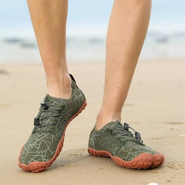 UBFEN lightweight water shoes for men and women, designed for boating, fishing, diving, and surfing activities